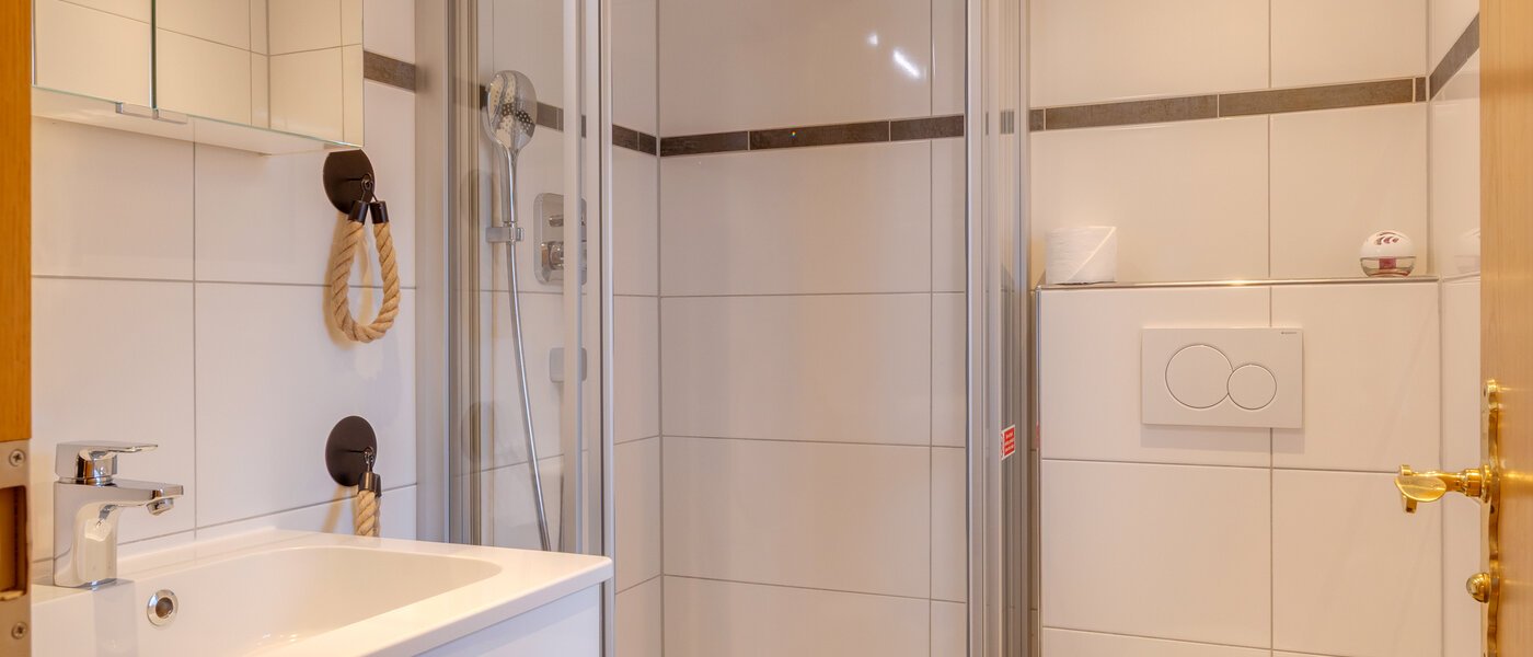 Płaski Kochel am See 02 Łazienka 14704