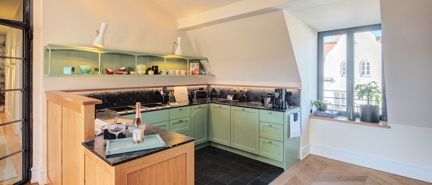 Tetőtéri lakás München Neuhausen 03 Konyha 14709