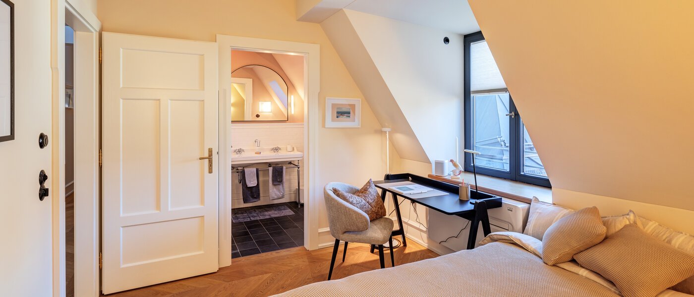 Tetőtéri lakás München Neuhausen 01 2. hálószoba 14709