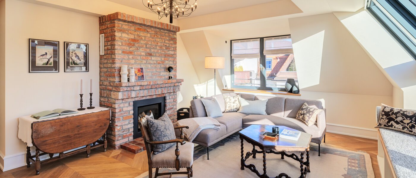 Tetőtéri lakás München Neuhausen 02 Nappali 14709