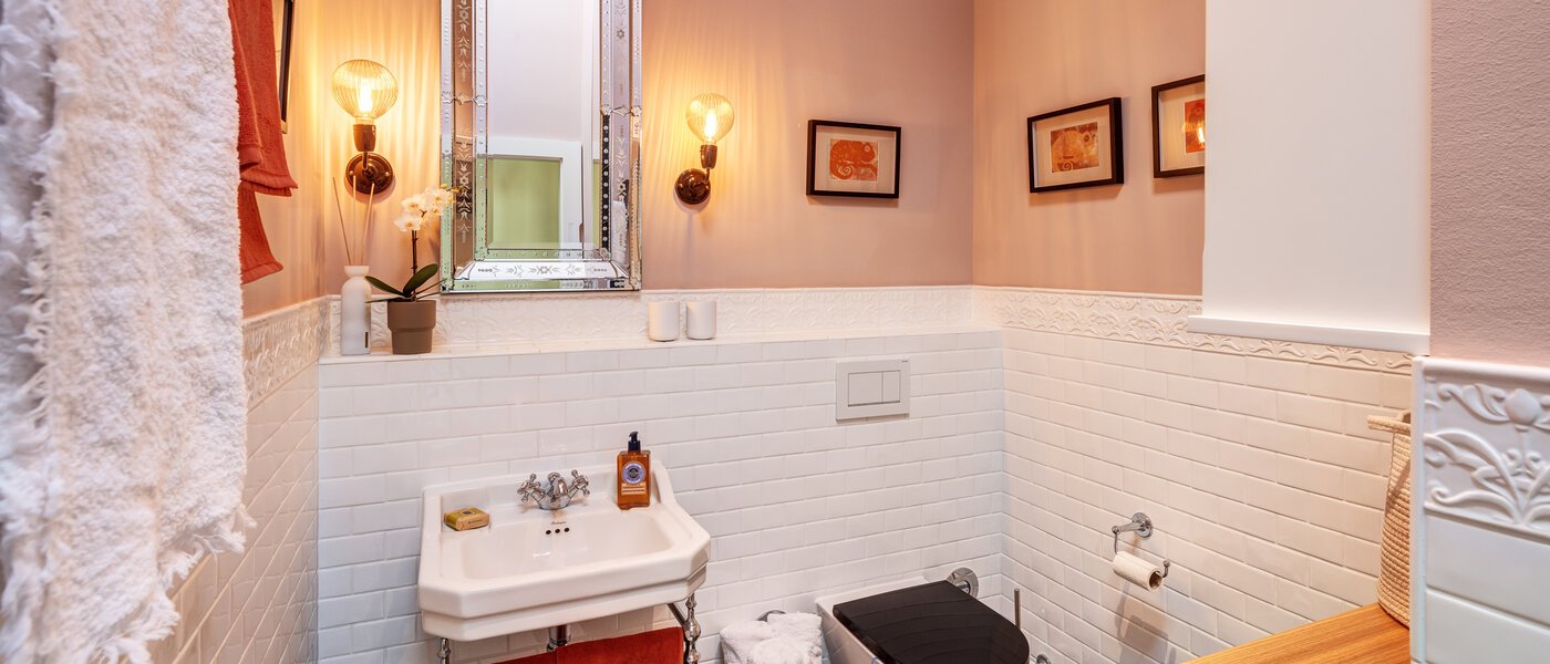 Tetőtéri lakás München Neuhausen 04 1. fürdőszoba 14709