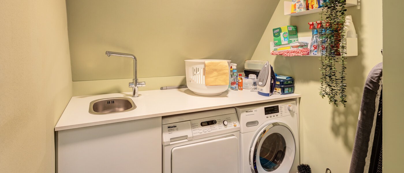 Tetőtéri lakás München Neuhausen 02 Takarítás 14709