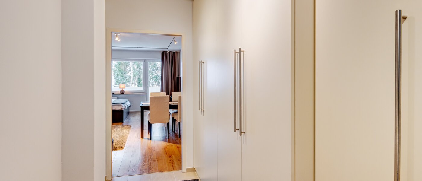 Επίπεδη München Schwabing (links der Leopoldstraße) 01 Διάδρομος/διάδρομος 14718