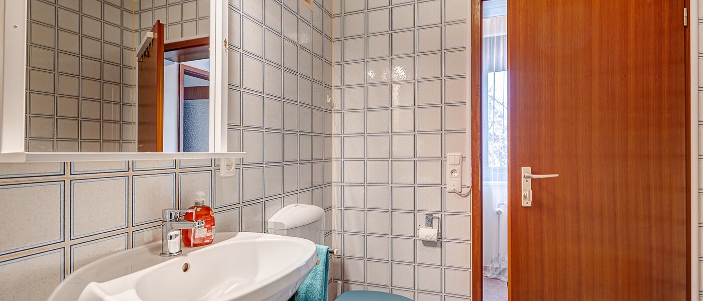 Mieszkanie typu maisonette München Trudering 02 Łazienka 14719