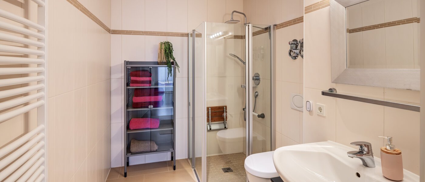 Hoekwoning München Untermenzing 01 2. badkamer 14723