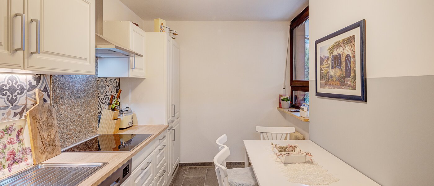 Trädgårdslägenhet München Solln 01 Kök 14725