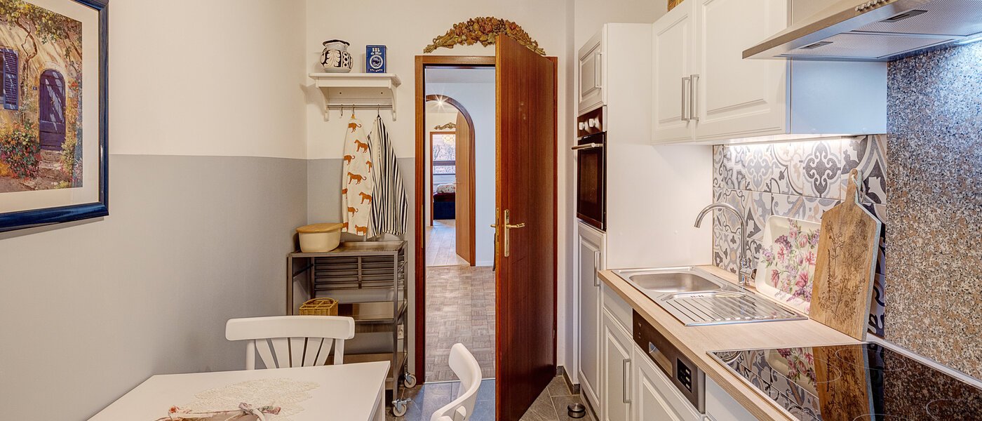 Trädgårdslägenhet München Solln 03 Kök 14725