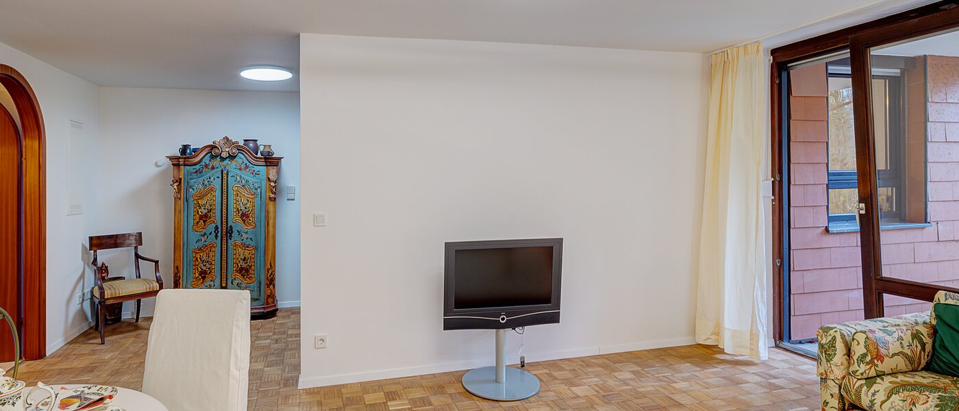 Trädgårdslägenhet München Solln 04 Vardagsrum 14725