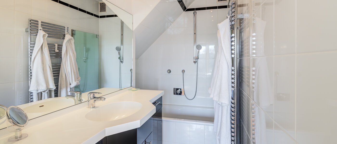 Tagterrasse-lejlighed München Schwabing-West 01 Badeværelse 14731