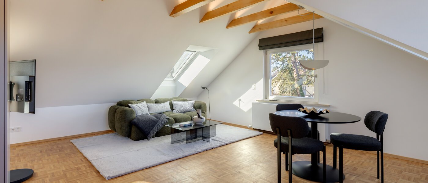 Zolder flat München Forstenried 02 Leefruimte 14733