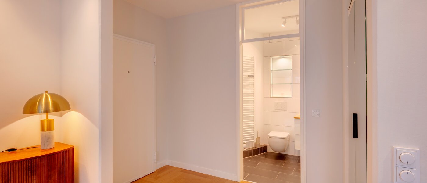 Ravna stran München Herzogpark 01 Koridor/hodnik 14737