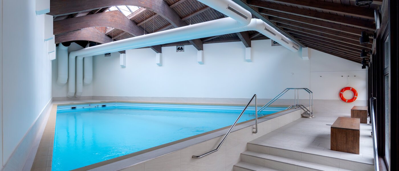 Ravna stran München Herzogpark 02 Bazen 14737