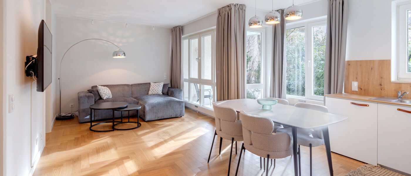 Ravna stran München Herzogpark 05 Dnevni prostor 14737