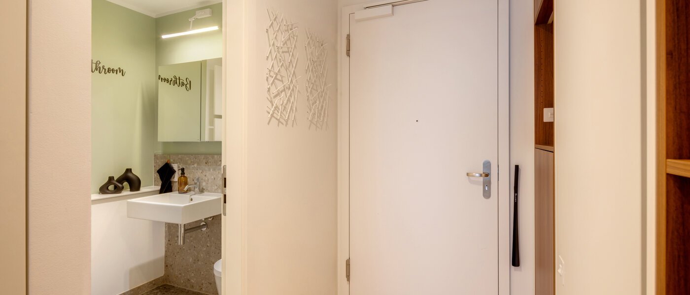 Ravna stran München Maxvorstadt 01 Koridor/hodnik 14752