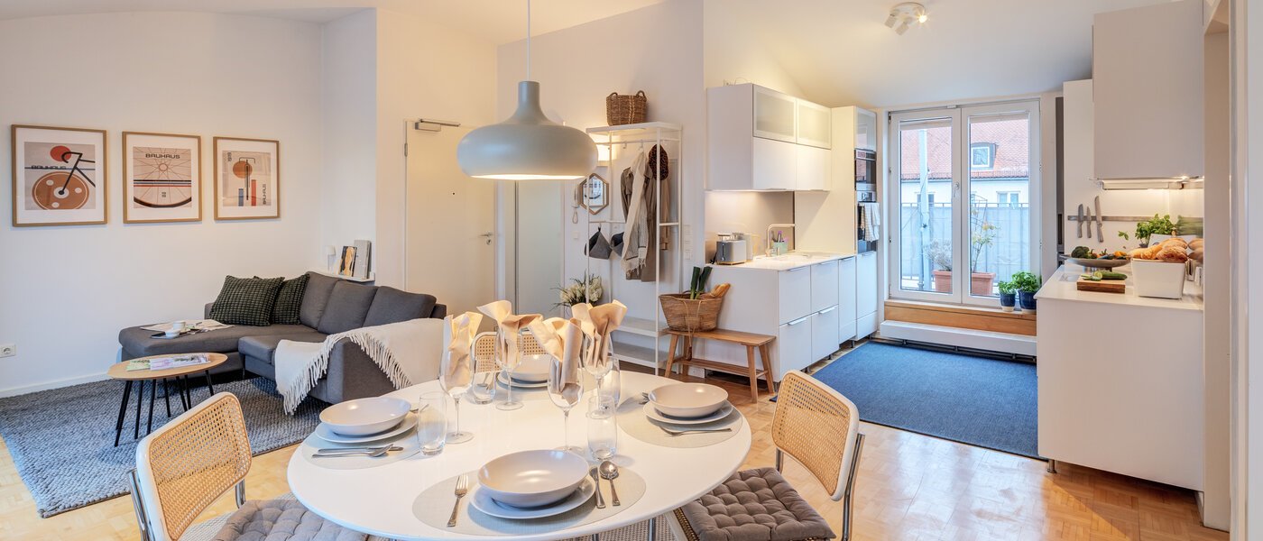 Stanovanje s strešno teraso München Maxvorstadt 05 Dnevni prostor 14758