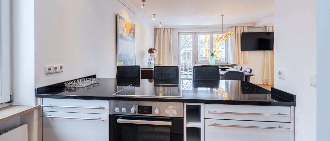 Ravna stran München Nymphenburg 02 Kuhinja 14770