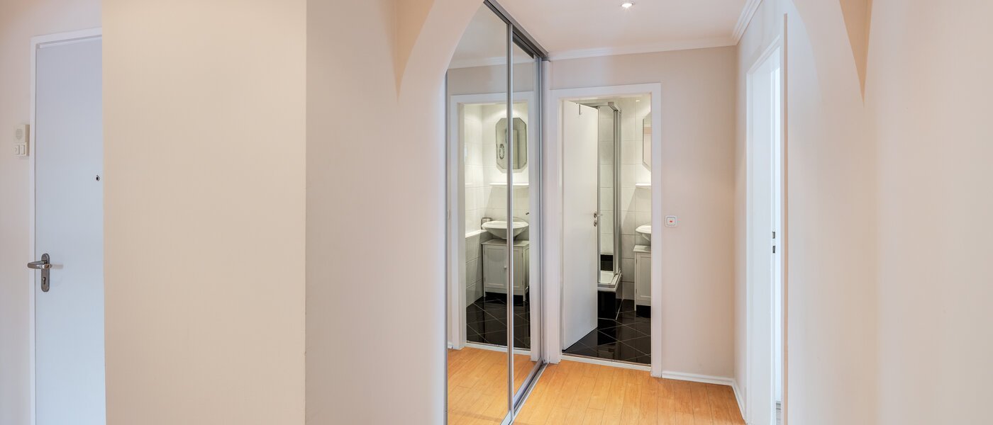 Ravna stran München Nymphenburg 04 Koridor/hodnik 14770