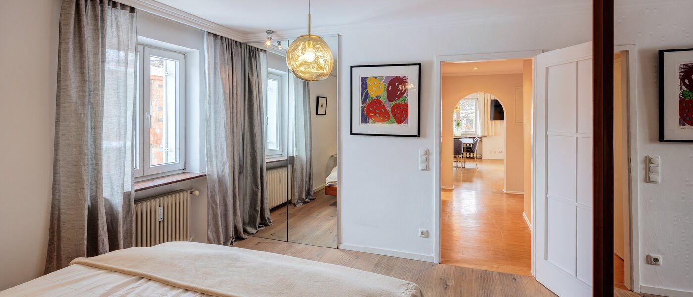 Ravna stran München Nymphenburg 02 1. spalnica 14770