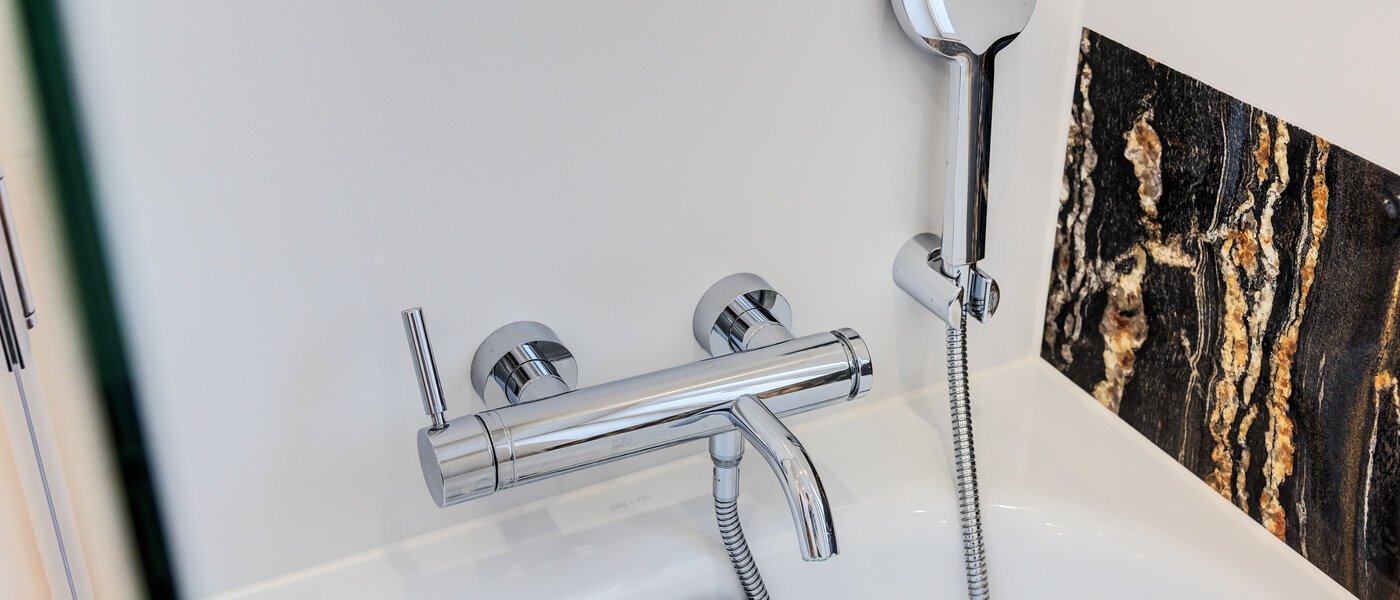 Ravna stran München Nymphenburg 02 Prva kopalnica 14770