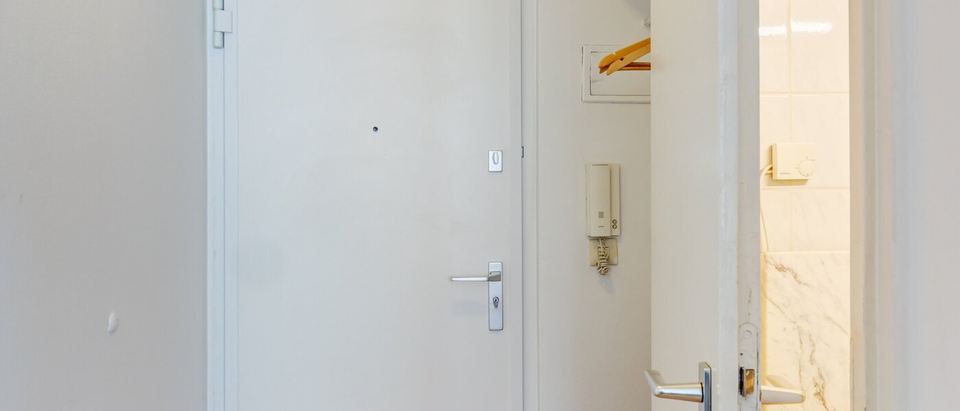 Плосък München Maxvorstadt - Universitätsviertel 02 Коридор/ коридор 14771