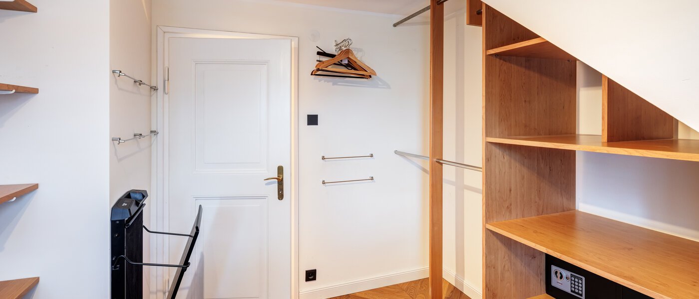 Dom szeregowy München Schwabing 02 Garderoba 14779