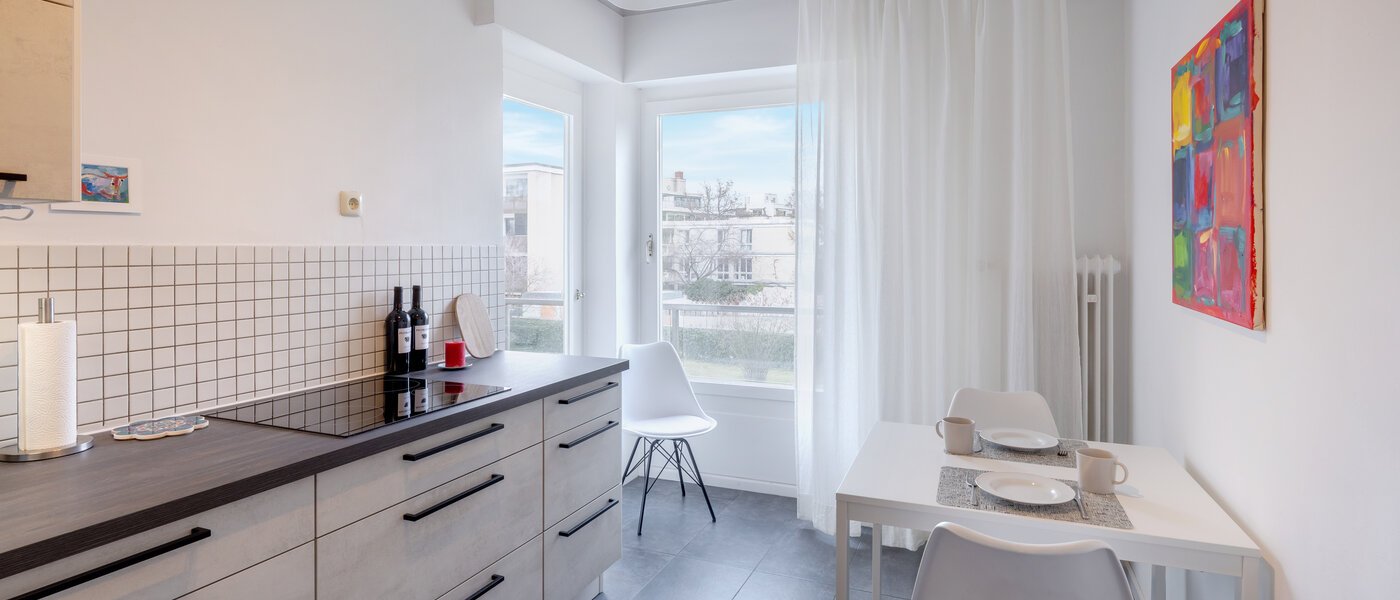 Ravna stran München Schwabing (rechts der Leopoldstraße) 02 Kuhinja 14781