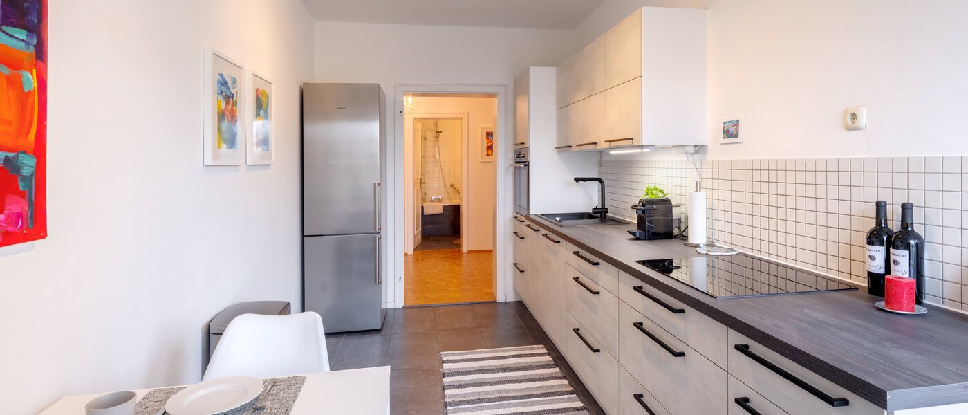 Ravna stran München Schwabing (rechts der Leopoldstraße) 03 Kuhinja 14781