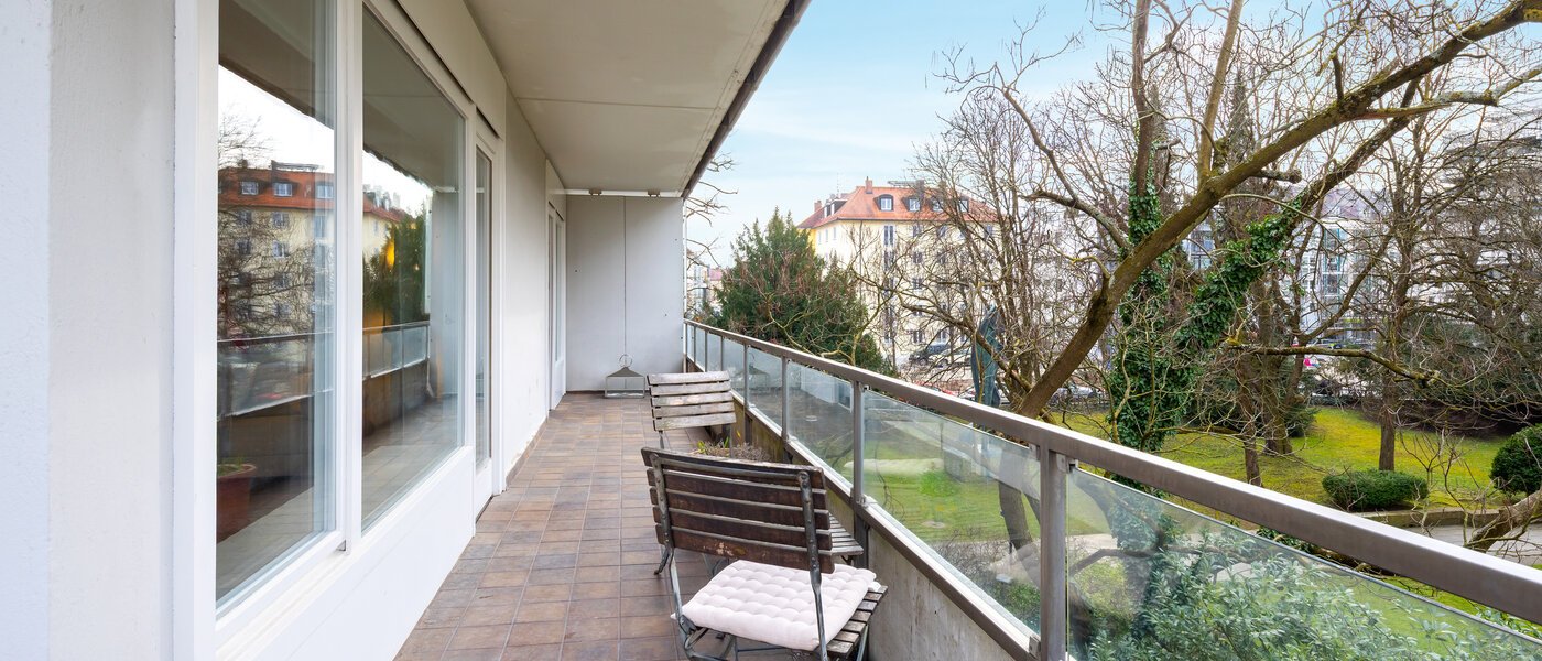 Ravna stran München Schwabing (rechts der Leopoldstraße) 01 Balkon 14781