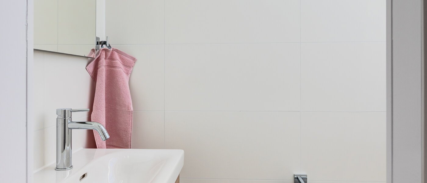 Дворівнева квартира-галерея München Maxvorstadt 01 Гостьовий туалет 14785