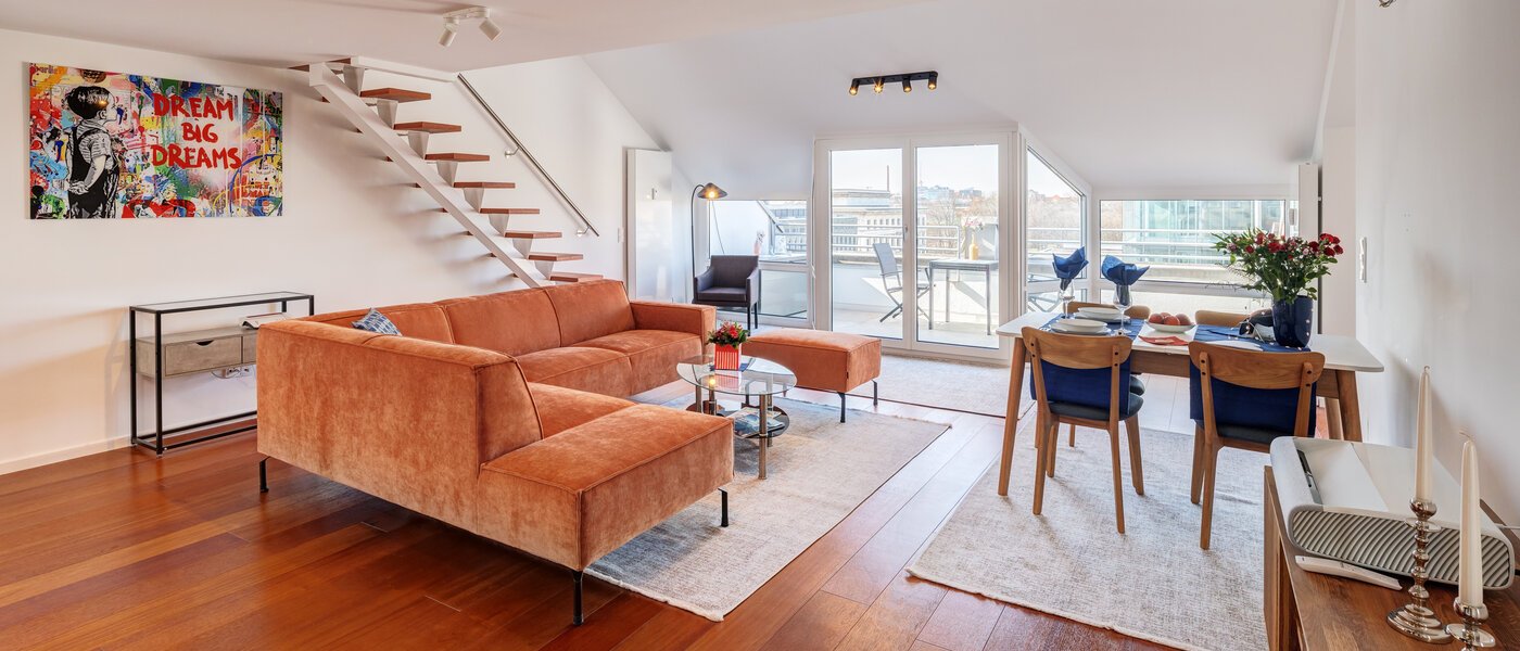 Дворівнева квартира-галерея München Maxvorstadt 01 Житлова зона 14785