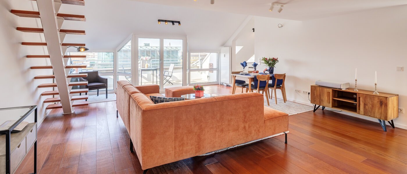 Дворівнева квартира-галерея München Maxvorstadt 02 Житлова зона 14785