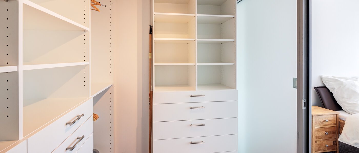 Дворівнева квартира-галерея München Maxvorstadt 01 Гардеробна кімната 14785