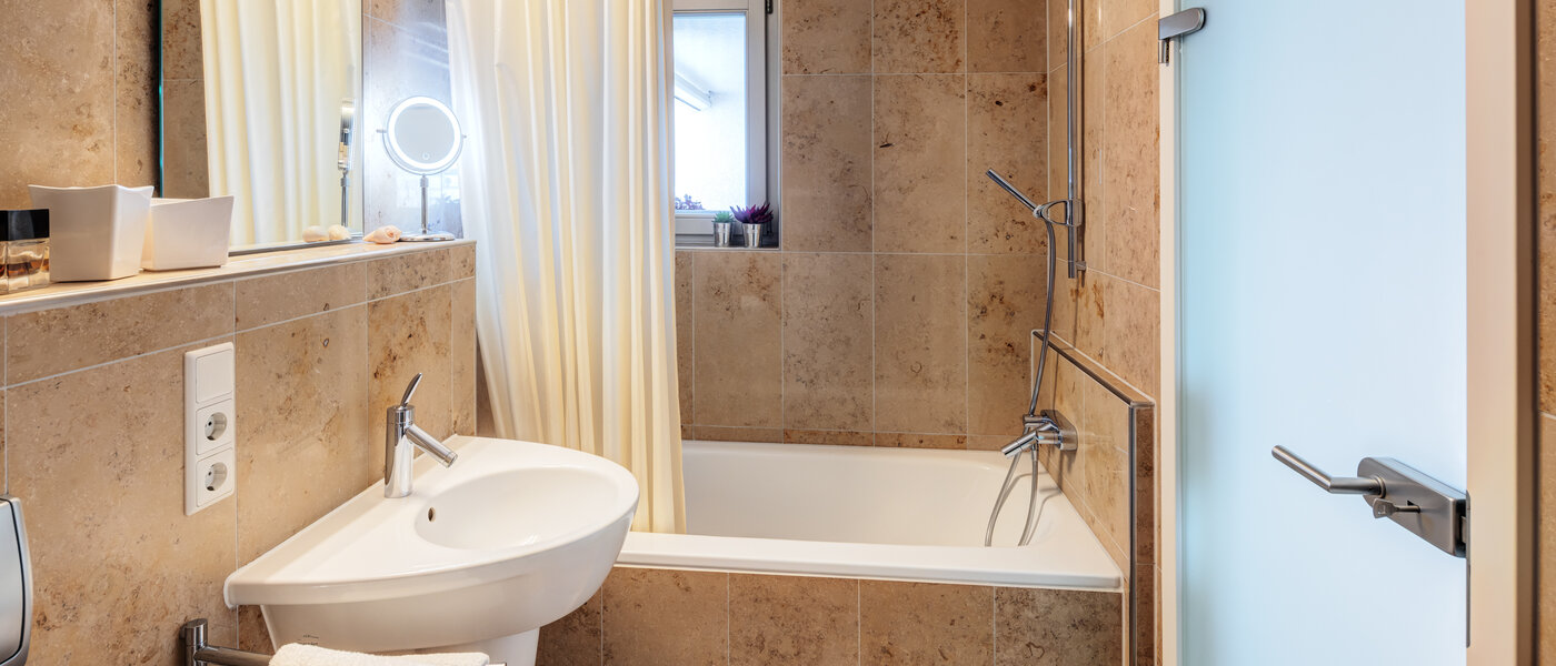 Мансардна квартира München Ludwigsvorstadt 01 Ванна кімната 14803