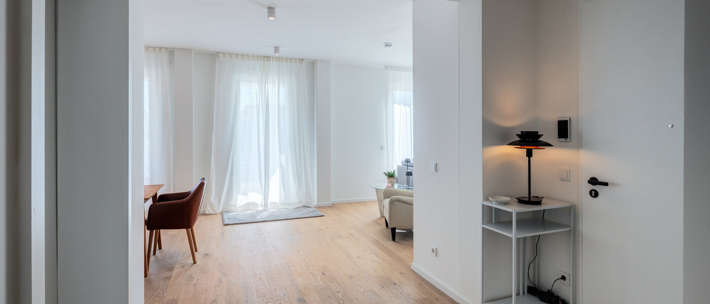 Flat München Neuhausen 01 Korridor/gang 14804
