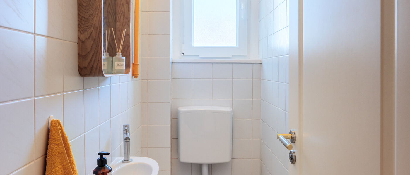 Плоский München Milbertshofen 01 роздільний туалет 14806