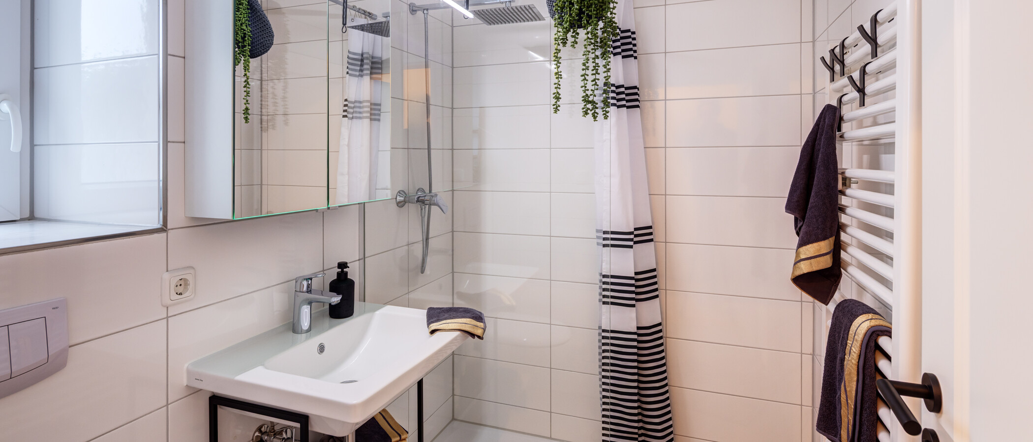 Flat Neufahrn b. Freising 01 Baderom 14815