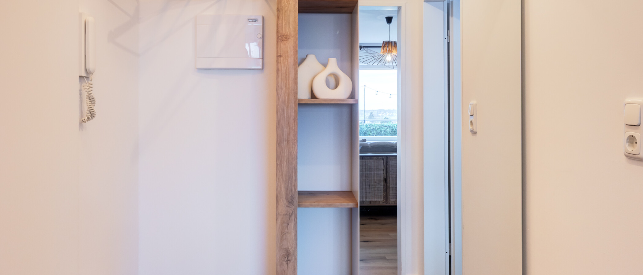 Flat Neufahrn b. Freising 01 Korridor/gang 14815