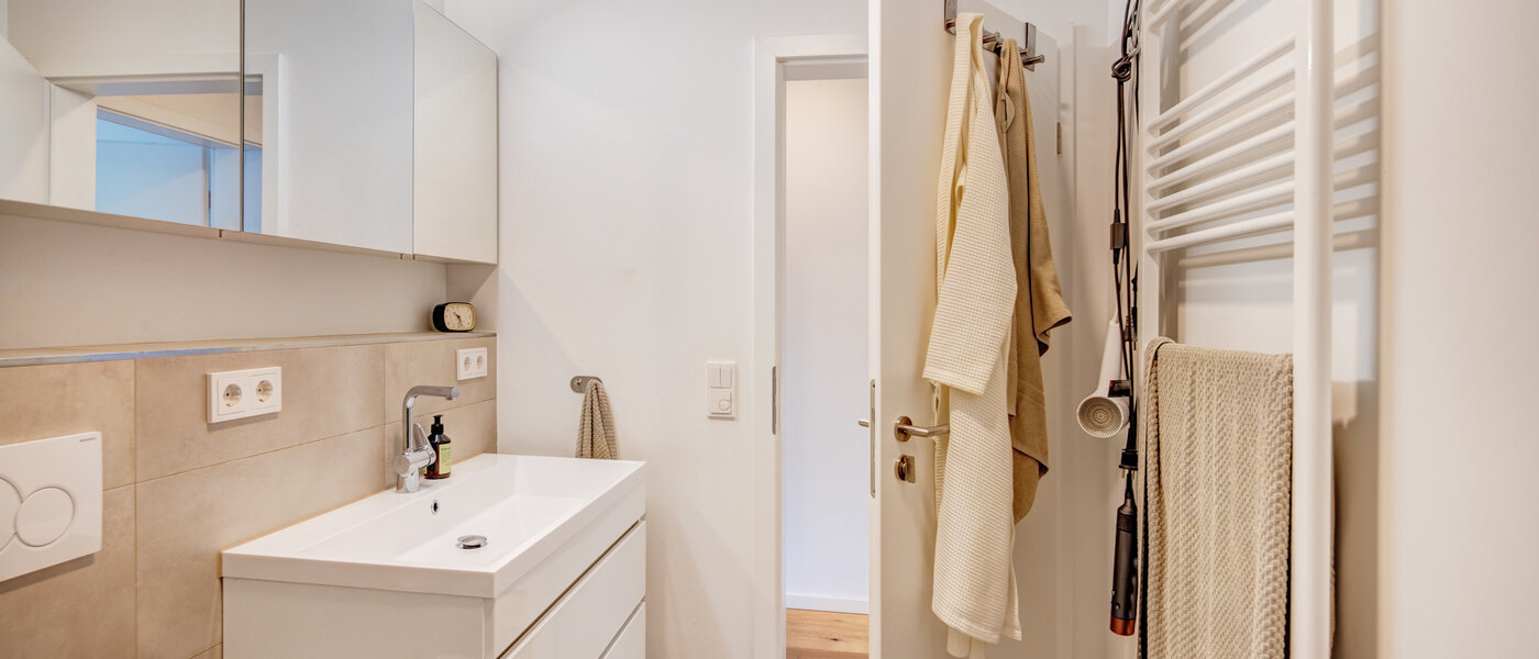 Редова къща München Harlaching 03 Първа баня 14816