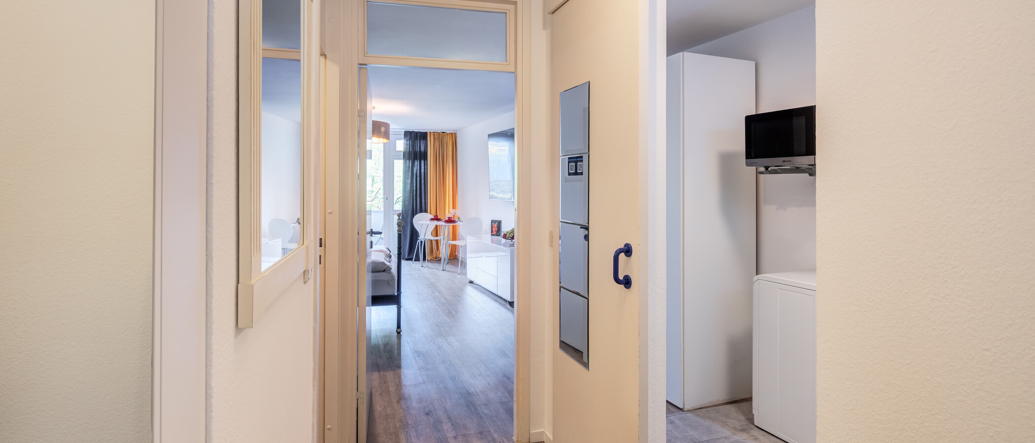 Ploché München Maxvorstadt 02 Chodba/chodba 14821