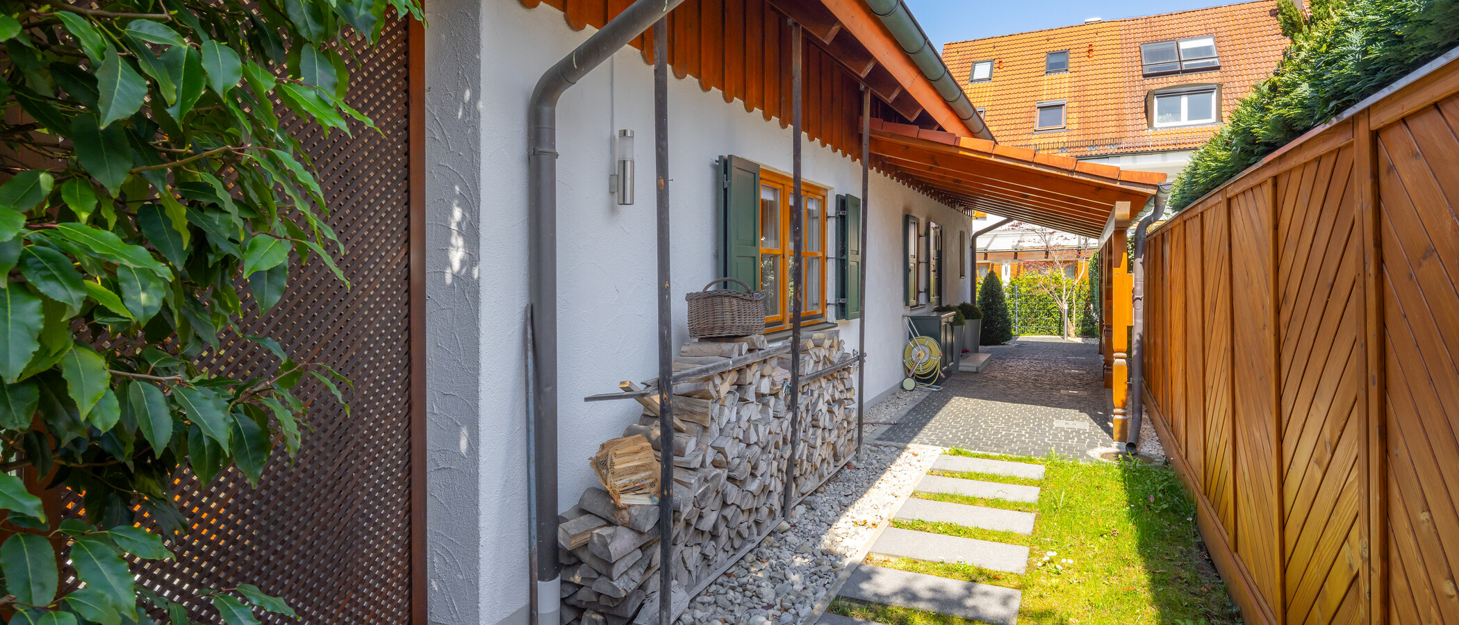 Fristående hus München Obersendling 01 Tillfartsväg 14826