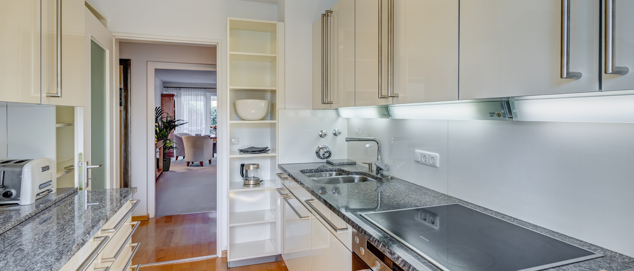 Ravna stran München Mittersendling 02 Kuhinja 14827