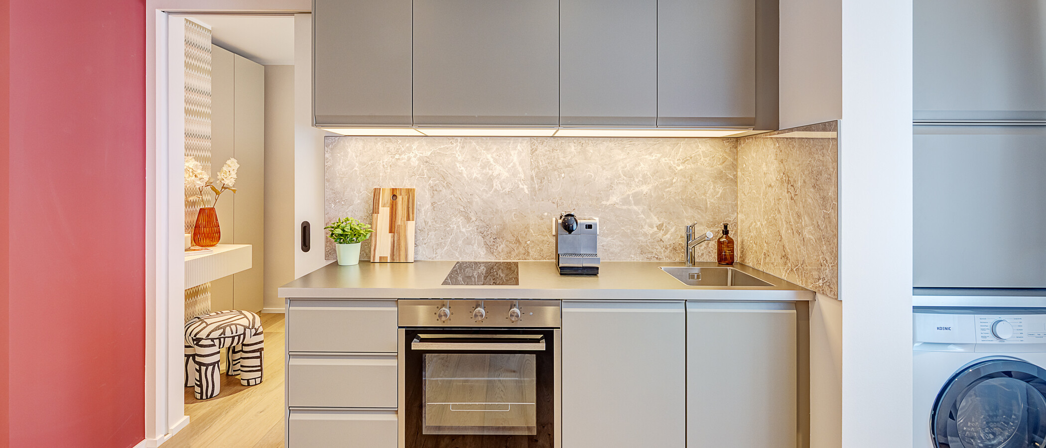 Ravna stran München Glockenbachviertel 01 Kuhinja 14828