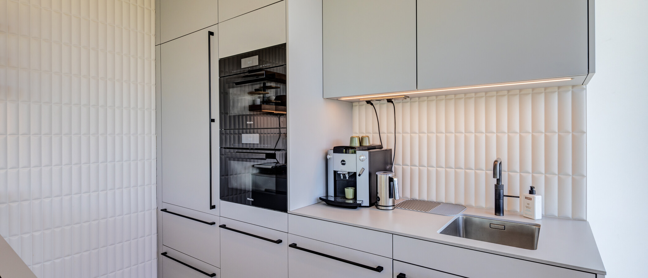 Penthouse byt München Haidhausen 02 Kuchyně 14832