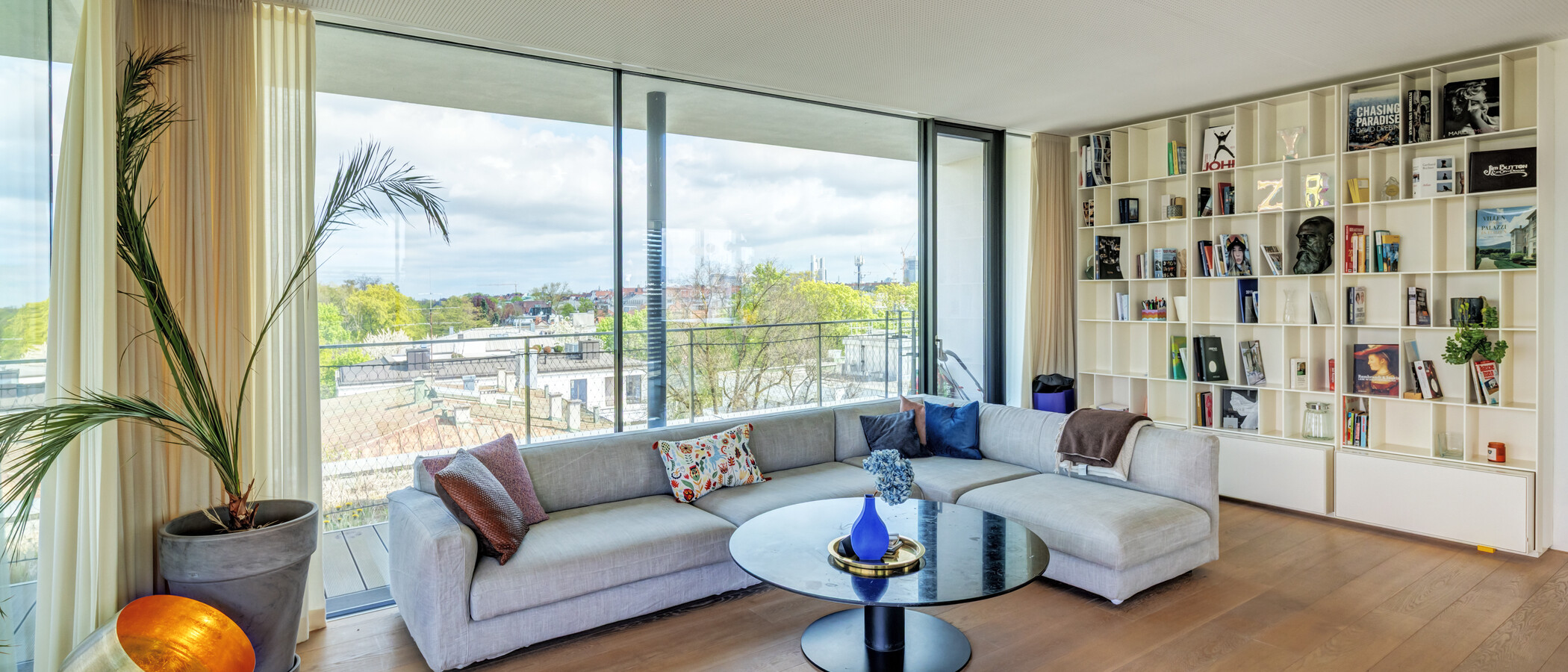 Penthouse byt München Haidhausen 02 Obývací prostor 14832