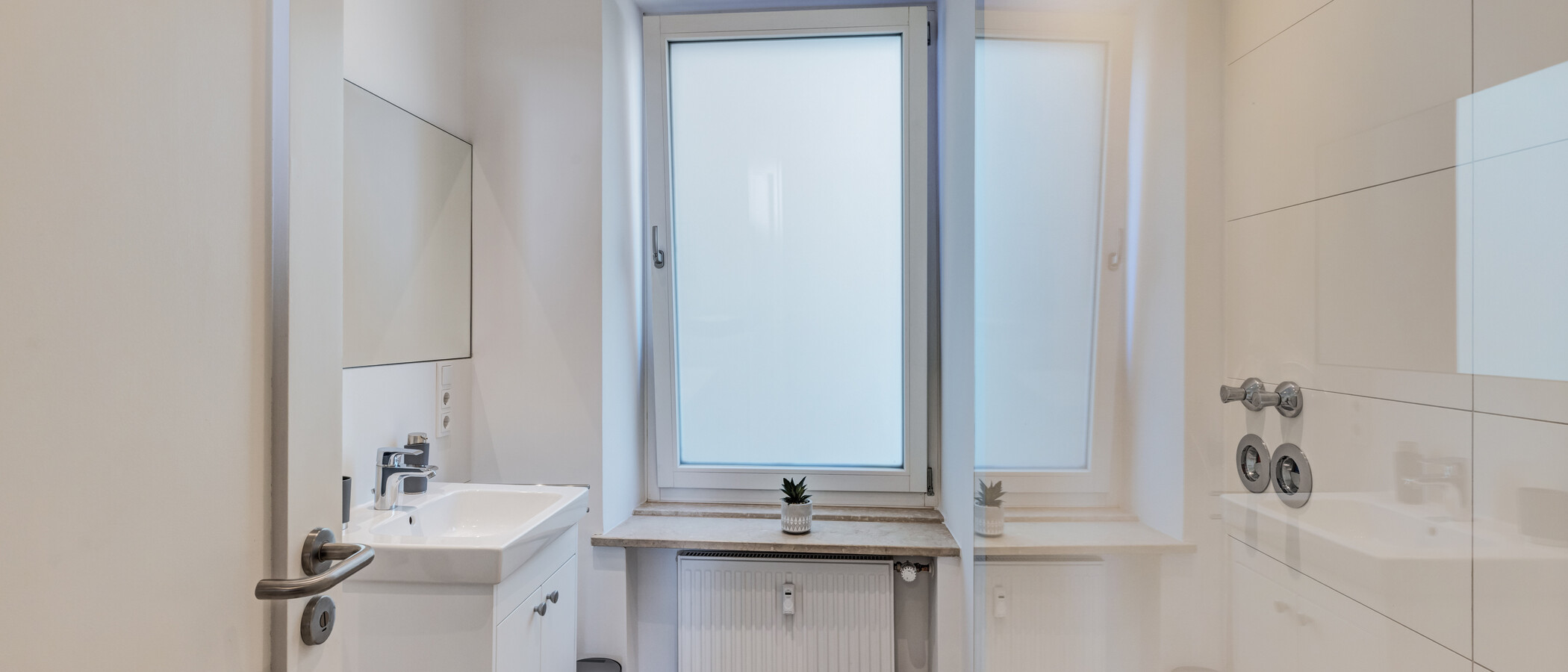 Flat München Glockenbachviertel 01 Baderom 14833