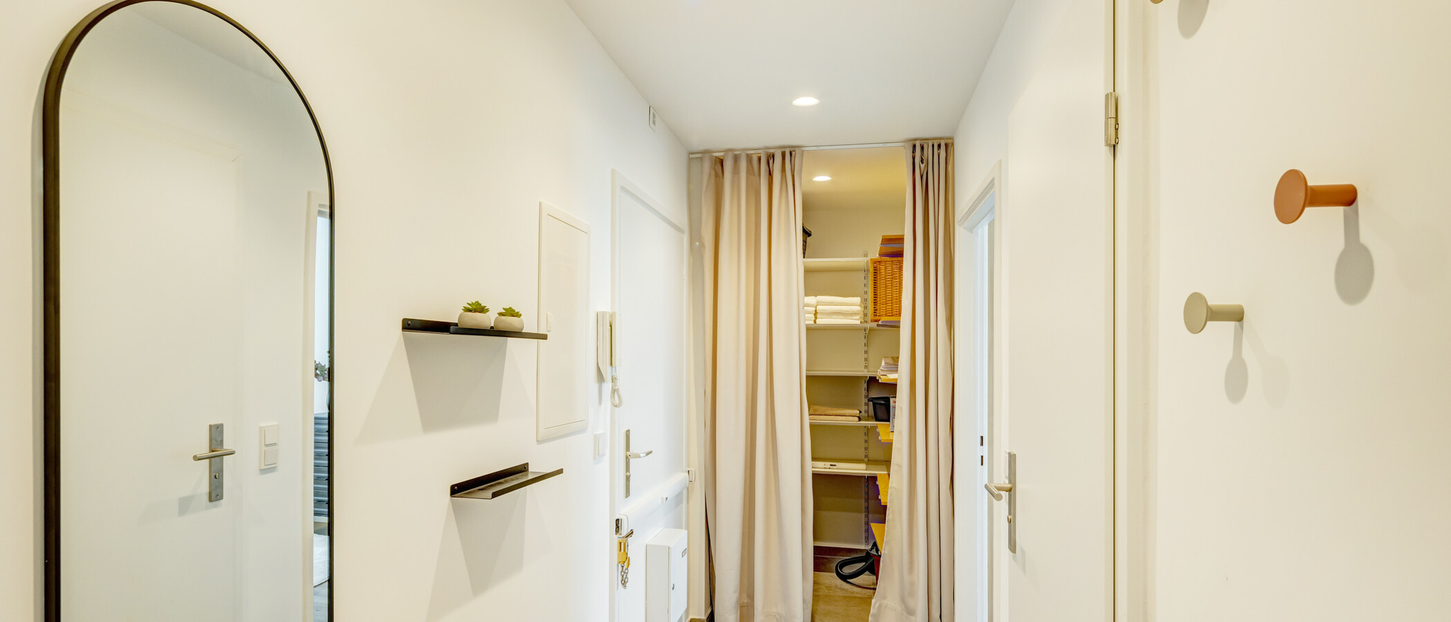 Плосък München Schwabing-West 02 Коридор/ коридор 14841