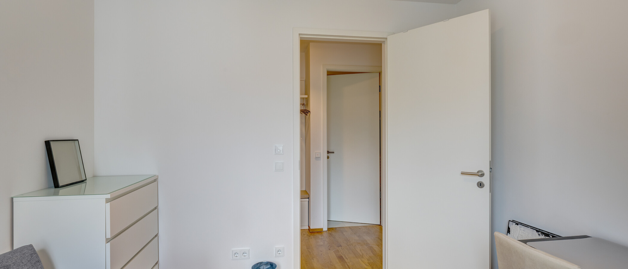Ploché München Ludwigsvorstadt 03 Pracovna/pokoj pro hosty 14847