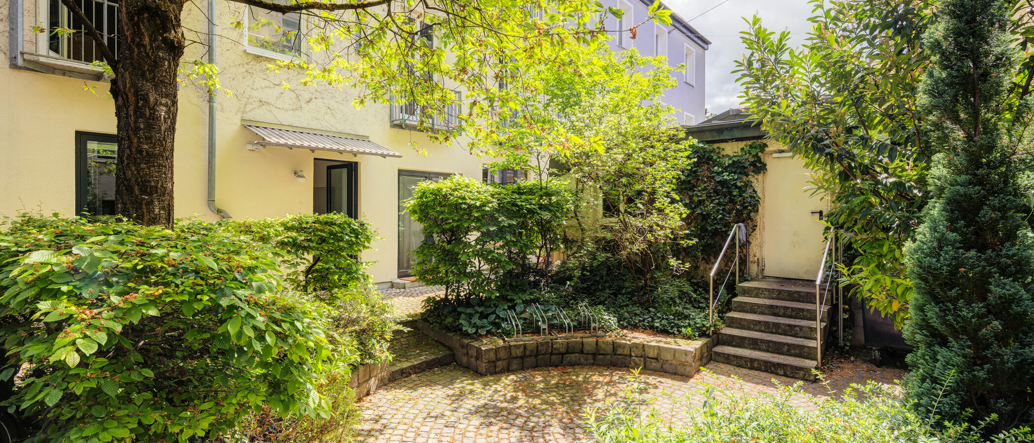 Lapos München Glockenbachviertel 01 Belső udvar 14849