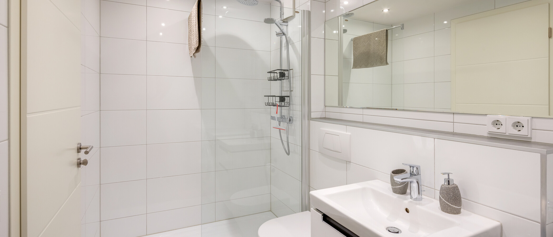 Flat München Harlaching 01 Baderom 14867