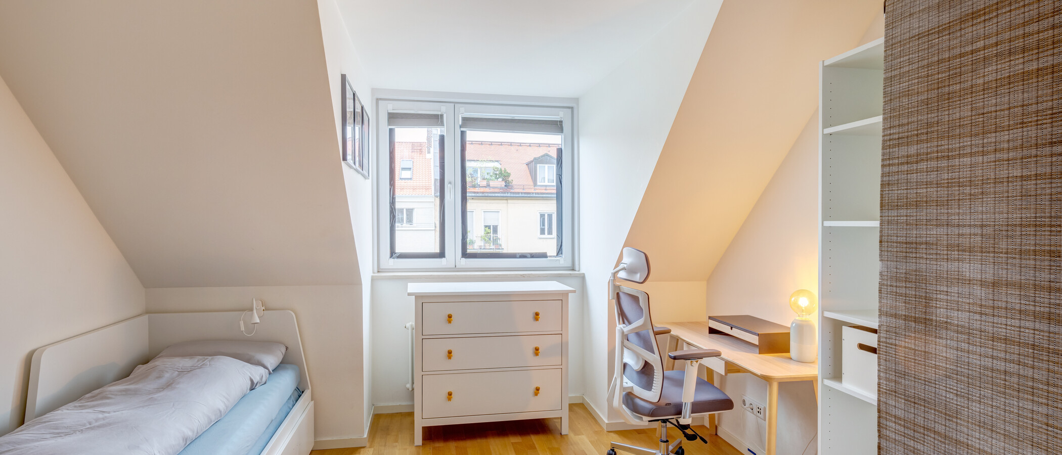 Дворівнева квартира München Schwabing 01 Дитяча кімната 14908